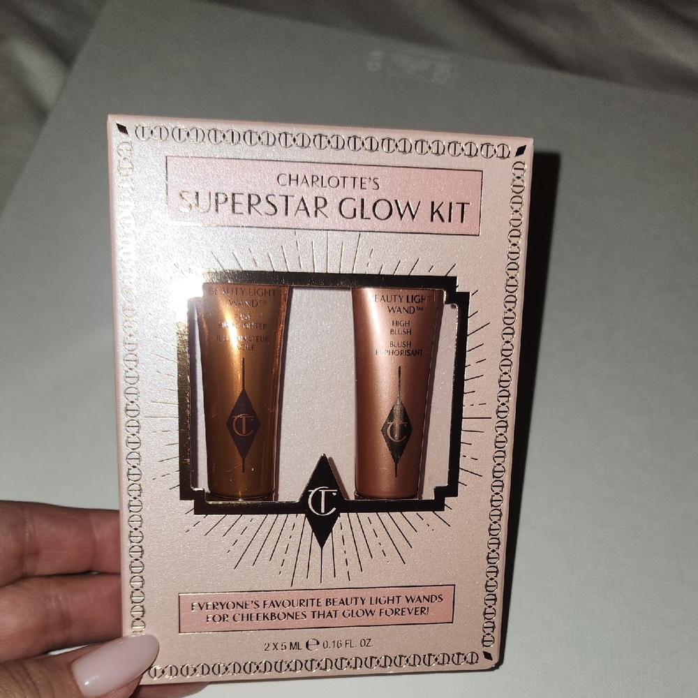 Charlotte Tilbury Travel Highlighter